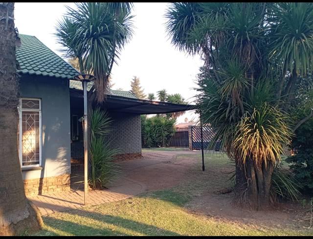 3 BEDROOM FREESTANDING FOR SALE IN KANONKOP